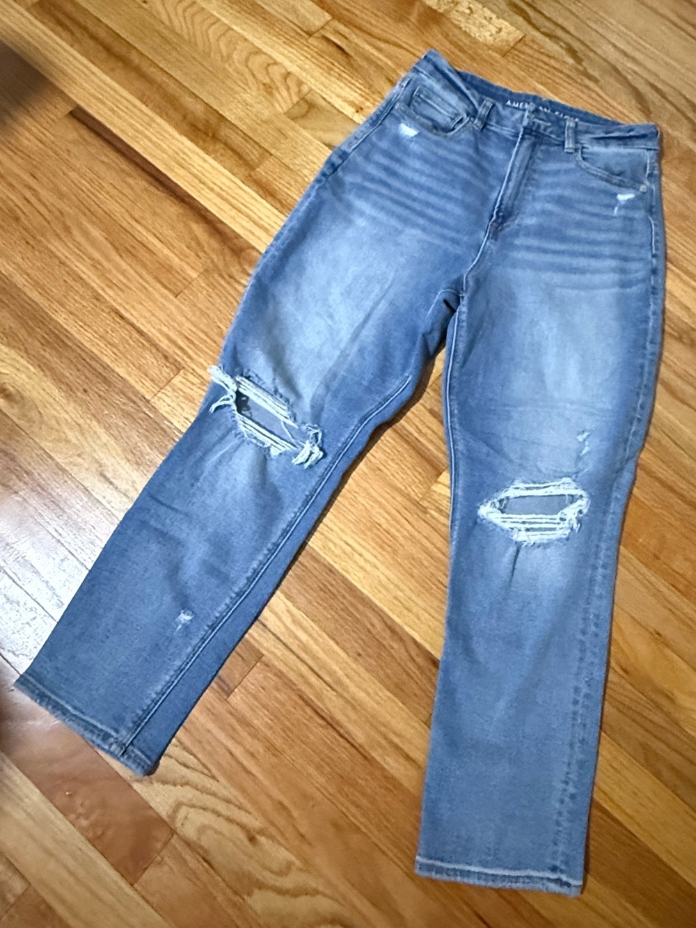 Size 6 Short American Eagle Outfitters Light Blue Denim Jeans